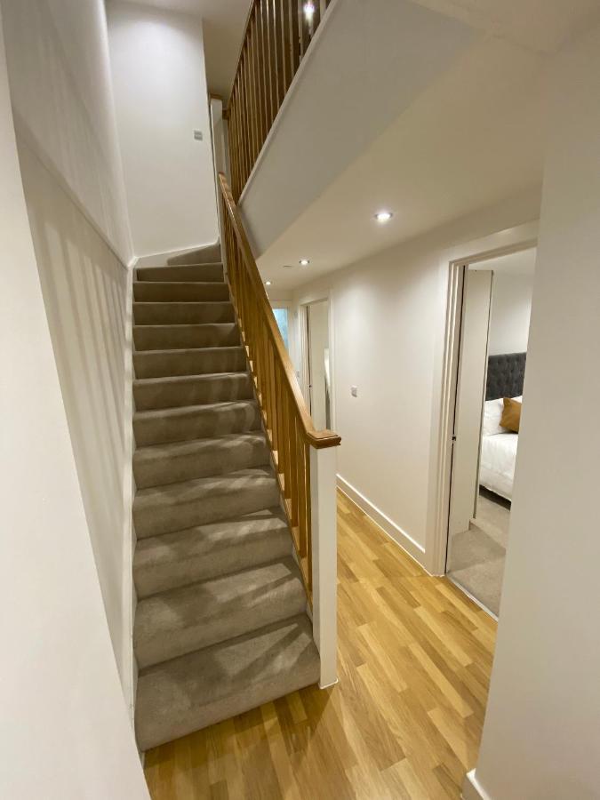 Modern 2 Bed Apartment With Juliet Balcony - Dhb Stays Leeds  Exterior foto