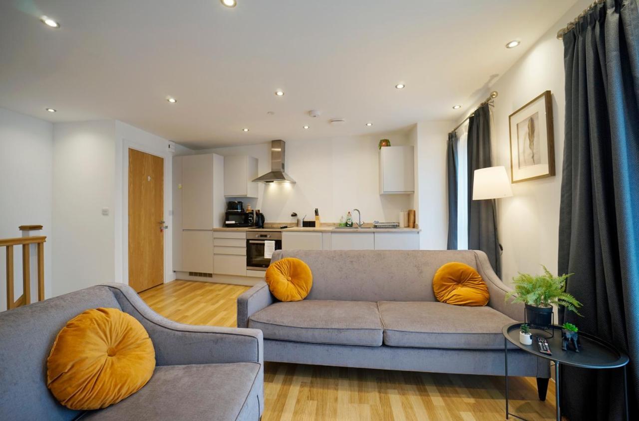 Modern 2 Bed Apartment With Juliet Balcony - Dhb Stays Leeds  Exterior foto